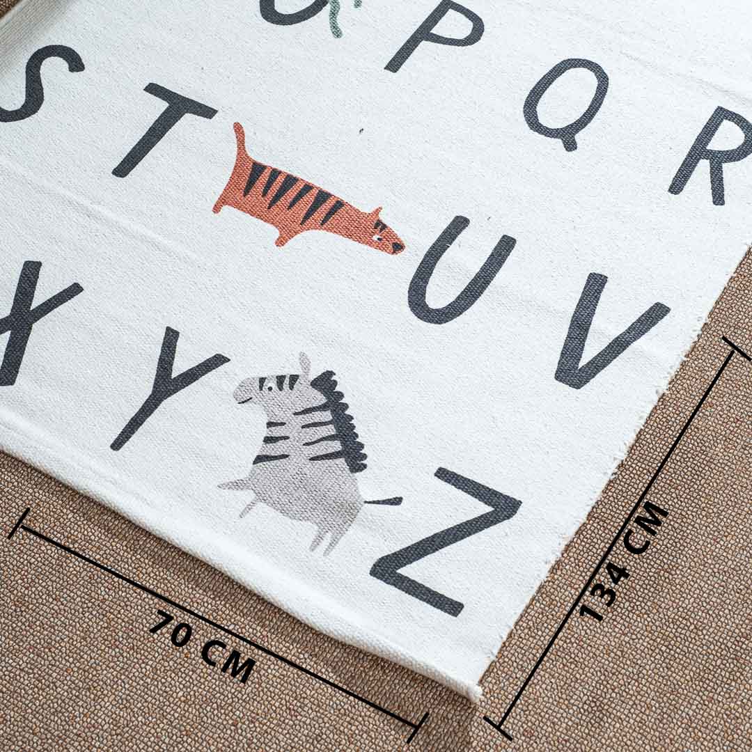 Premium White Rug Design Eight 74x144 cm