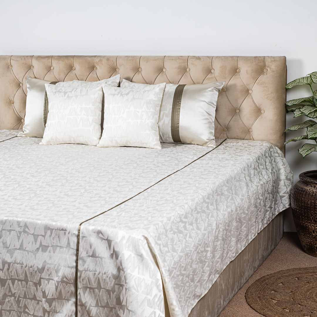 premium Silver Scribble Design Bedcover Set