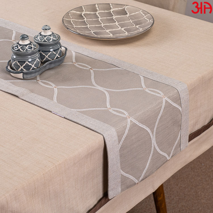 Beige And White Geometric Pattern Table Runner (13x72) Inch