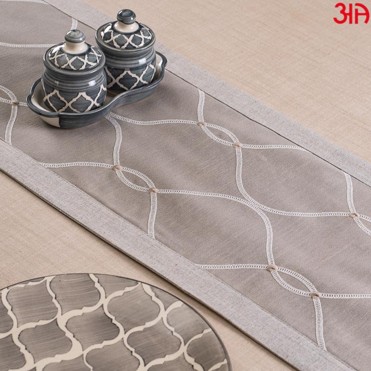 Beige And White Geometric Pattern Table Runner (13x72) Inch