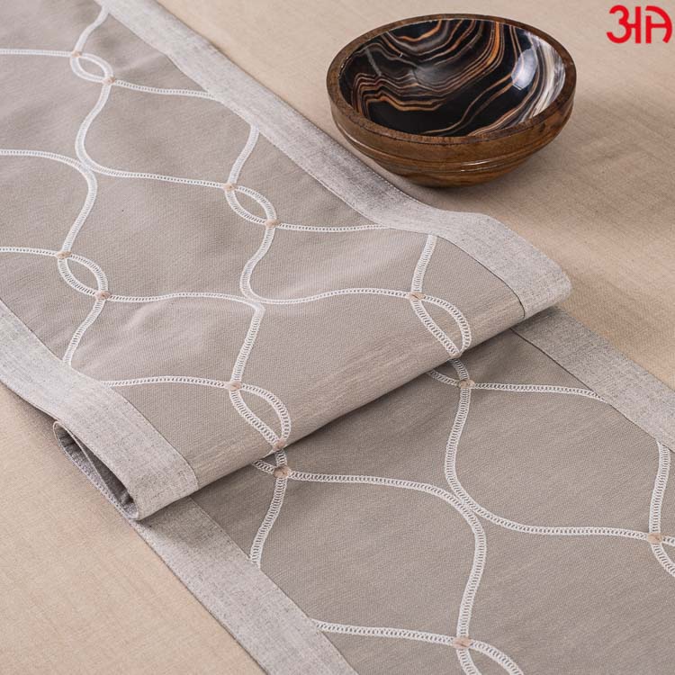 Beige And White Geometric Pattern Table Runner (13x72) Inch