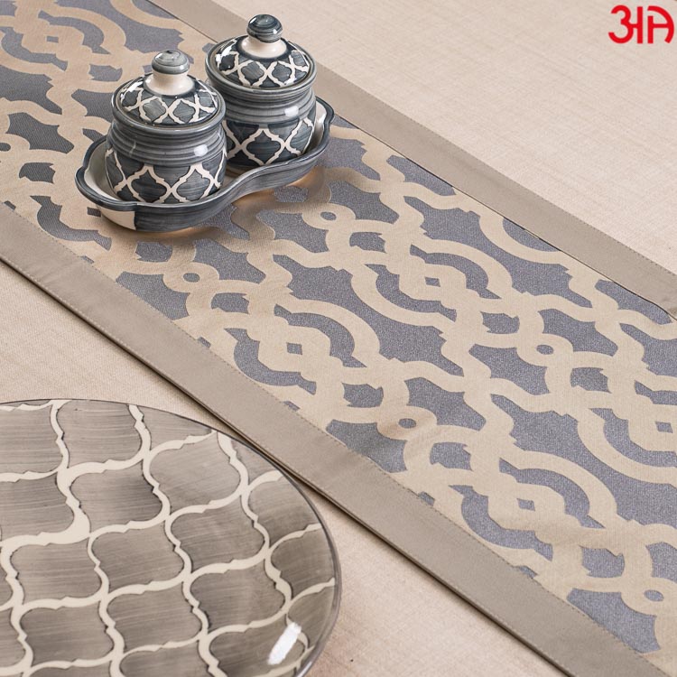 Gold And Silver Abtrcact Pattern Table Runner (13x72) Inch