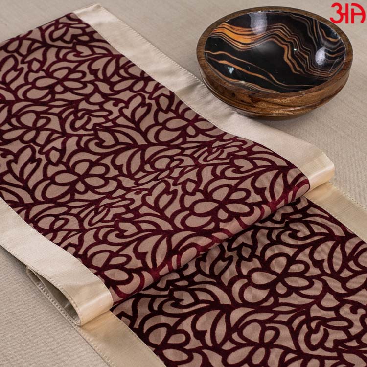 Red and Gold Cotton Jaquard Table Runner (13x36) Inch