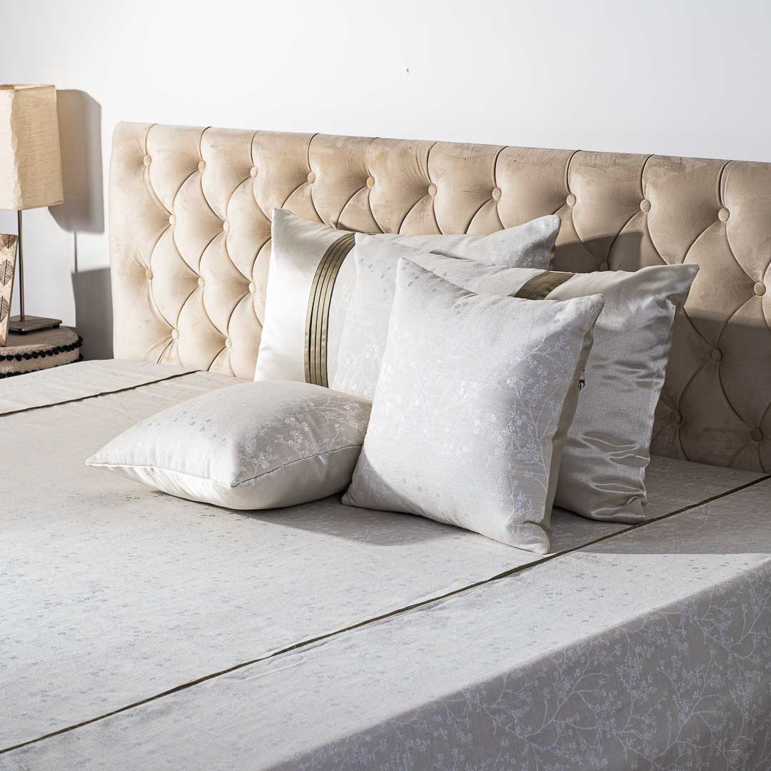 Premium King Size White Jacquard Mix (1+2+2) Bed Cover