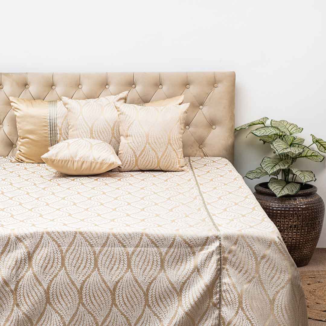 Premium King Size Jacquard Gold (1+2+2) Bed Cover Design Thirty One
