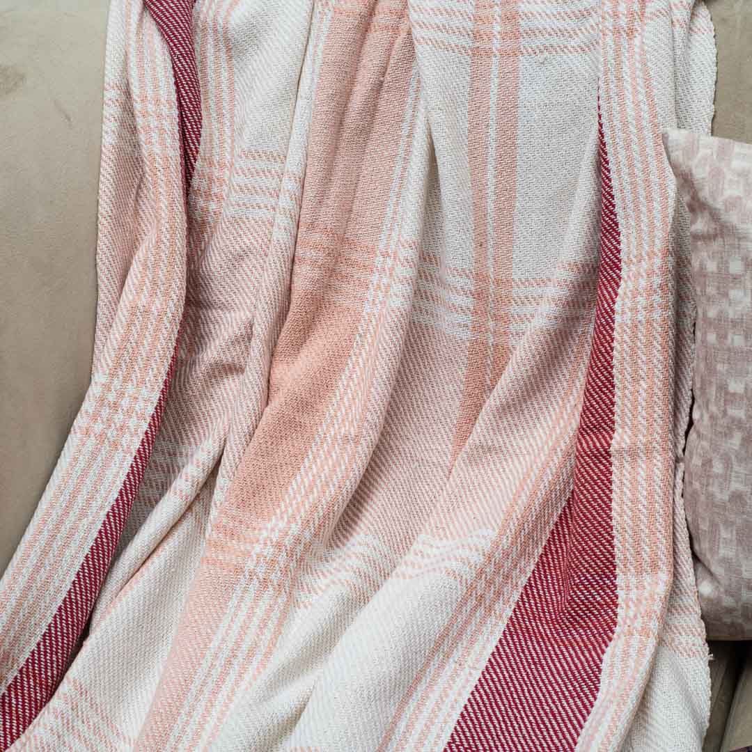The Urban Lodge Cozy Sofa Throw