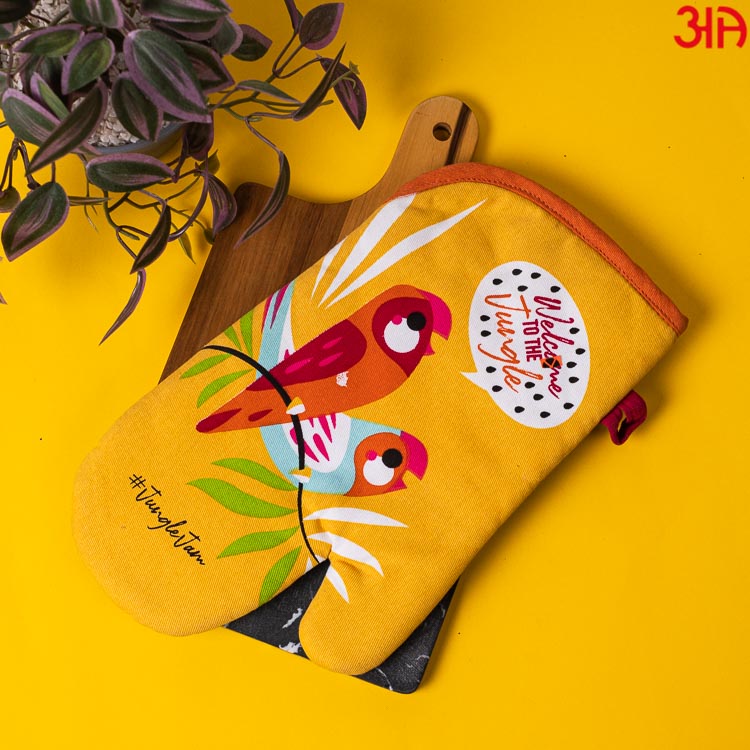 Chirping Birds Cotton Microwave Gloves
