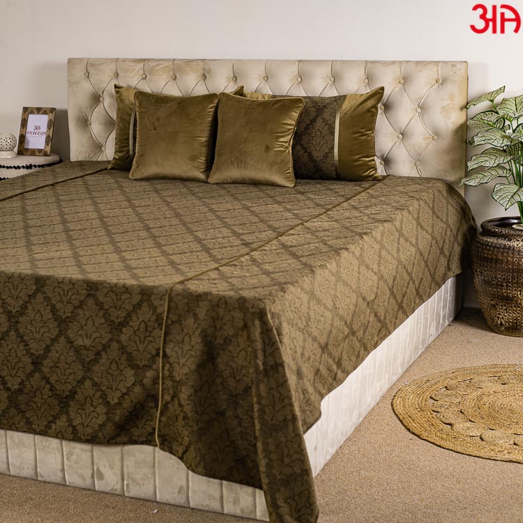 Brown/Mehndi Colour Textured King Size (100x108)-Inch Bedcover Set (1+2+2)