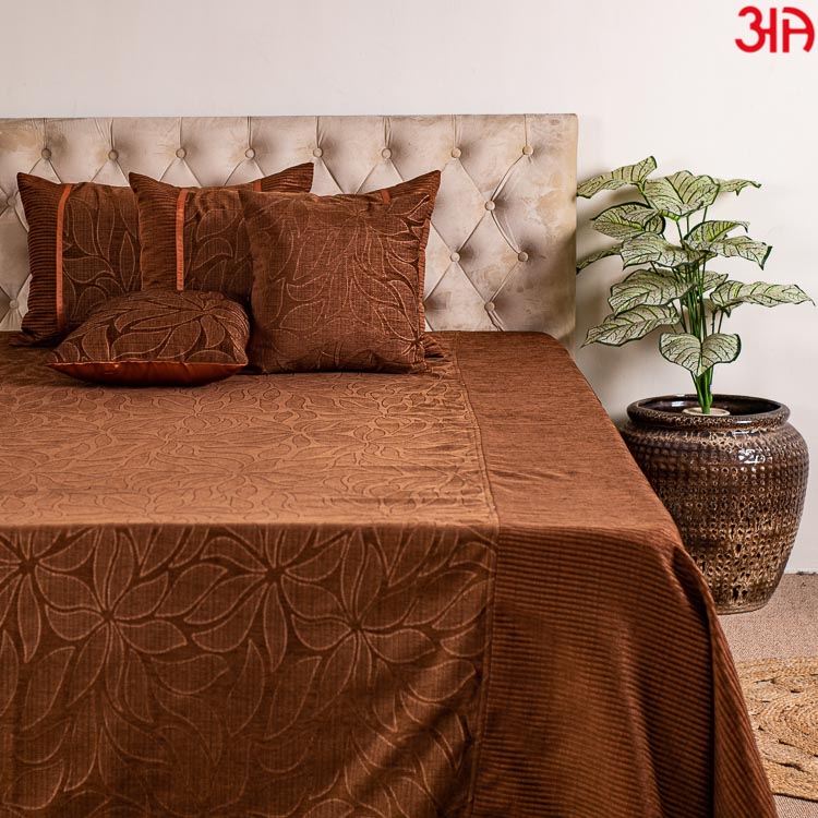 Brown Leaf King Size (100x108)-Inch Designer Bedcover Set (1+2+2)