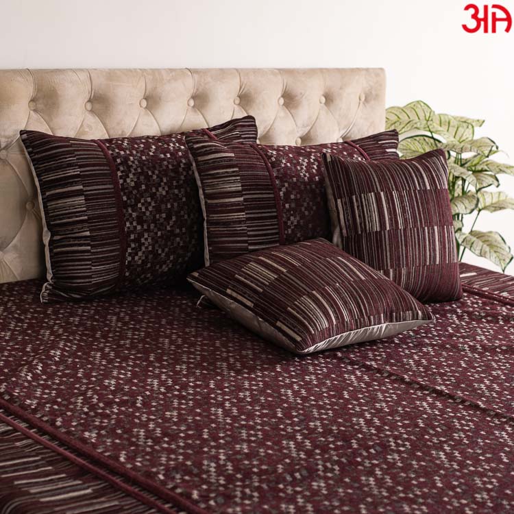 Maroon Abstract Textured King Size (100x108)-Inch Bedcover Set (1+2+2)