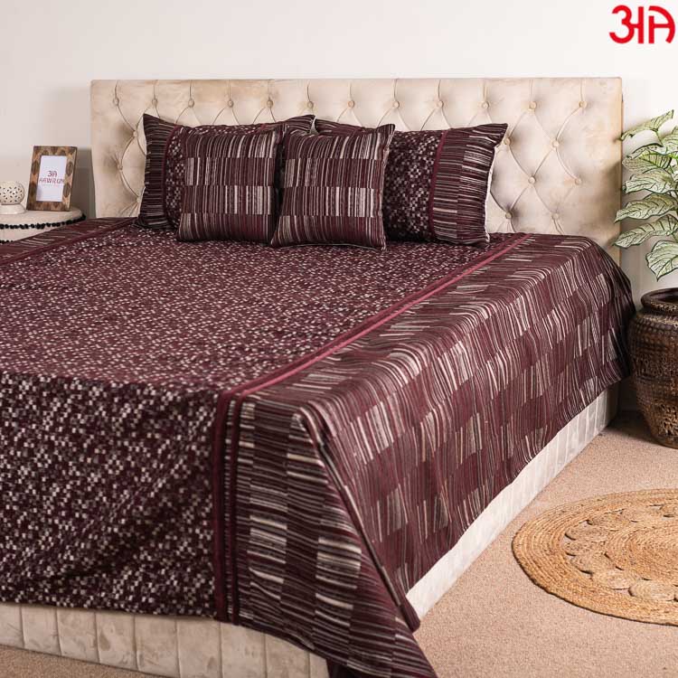 Maroon Abstract Textured King Size (100x108)-Inch Bedcover Set (1+2+2)