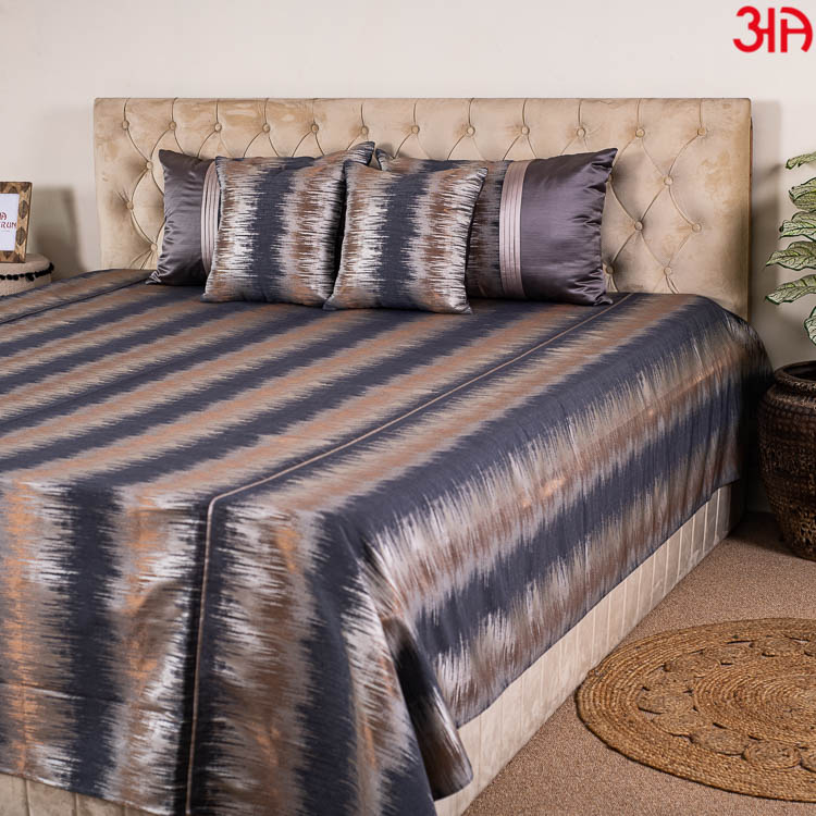 Black and Brown King Size (100x108)-Inch Designer Bedcover Set (1+2+2)
