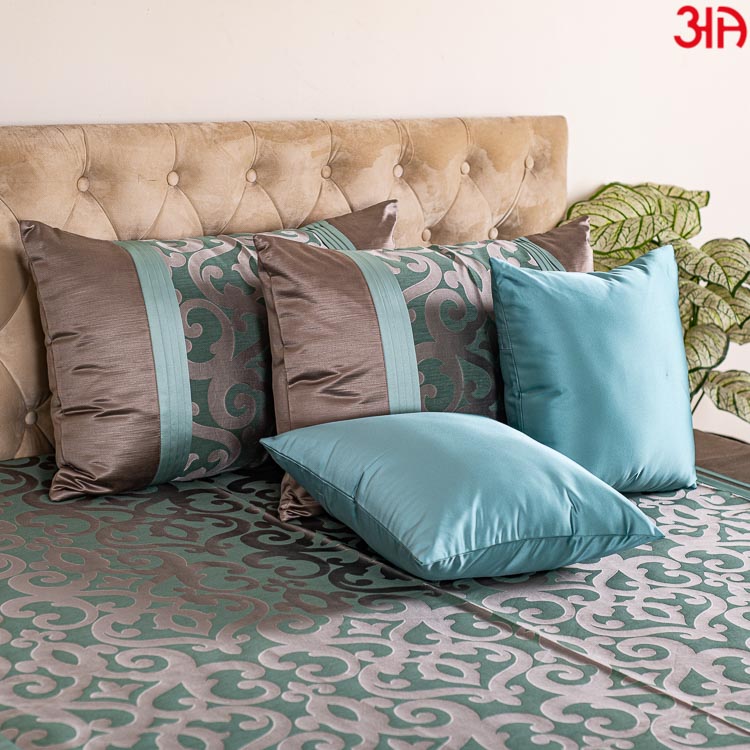 Turquoise and Silver Jacquard King-Size (100x108)-Inch Bedcover Set (1+2+2)