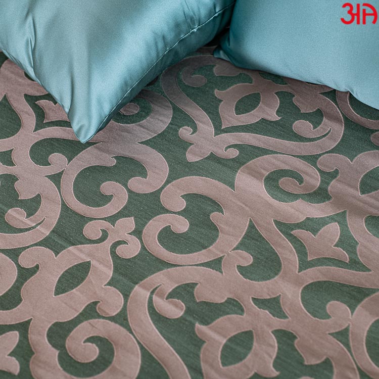 Turquoise and Silver Jacquard King-Size (100x108)-Inch Bedcover Set (1+2+2)
