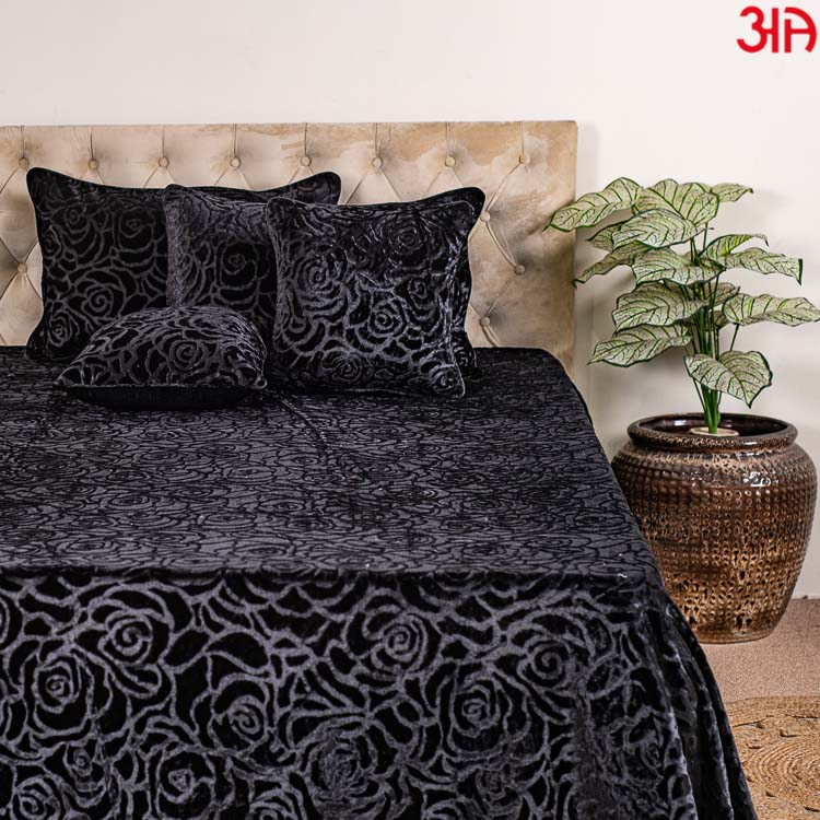 Black Textured King Size (100x108)-Inch Velvet Bedcover Set (1+2+2)
