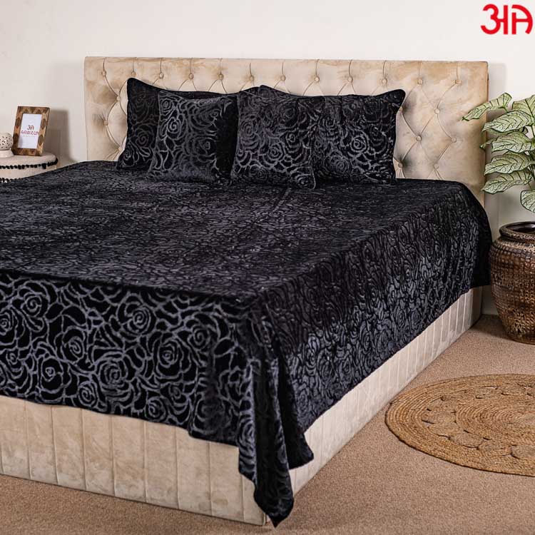 Black Textured King Size (100x108)-Inch Velvet Bedcover Set (1+2+2)
