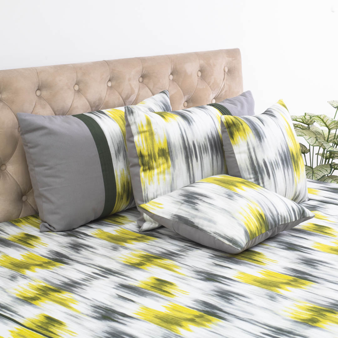 Modern Ikat Accent Cotton Bedspread – 108×108″ | Design 7