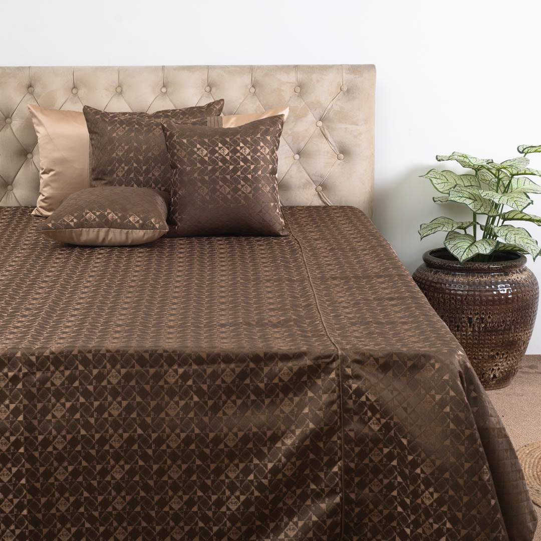 Mocha Bronze Geometric Jacquard Bedcover – 100×108″ | Design 35