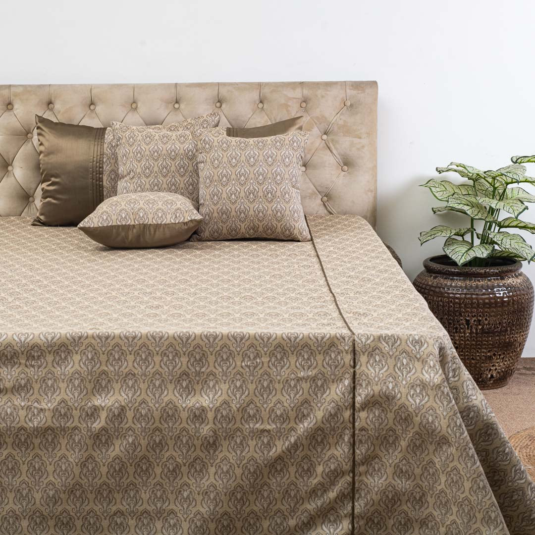 Elegant Taupe Beige Jacquard Luxury Bedcover – 100×108″| Design 2