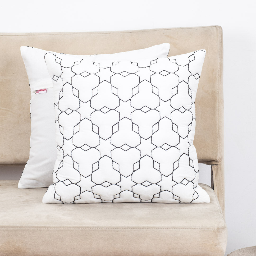 Luxury Geometric Velvet Cushion Cover – 16×16″