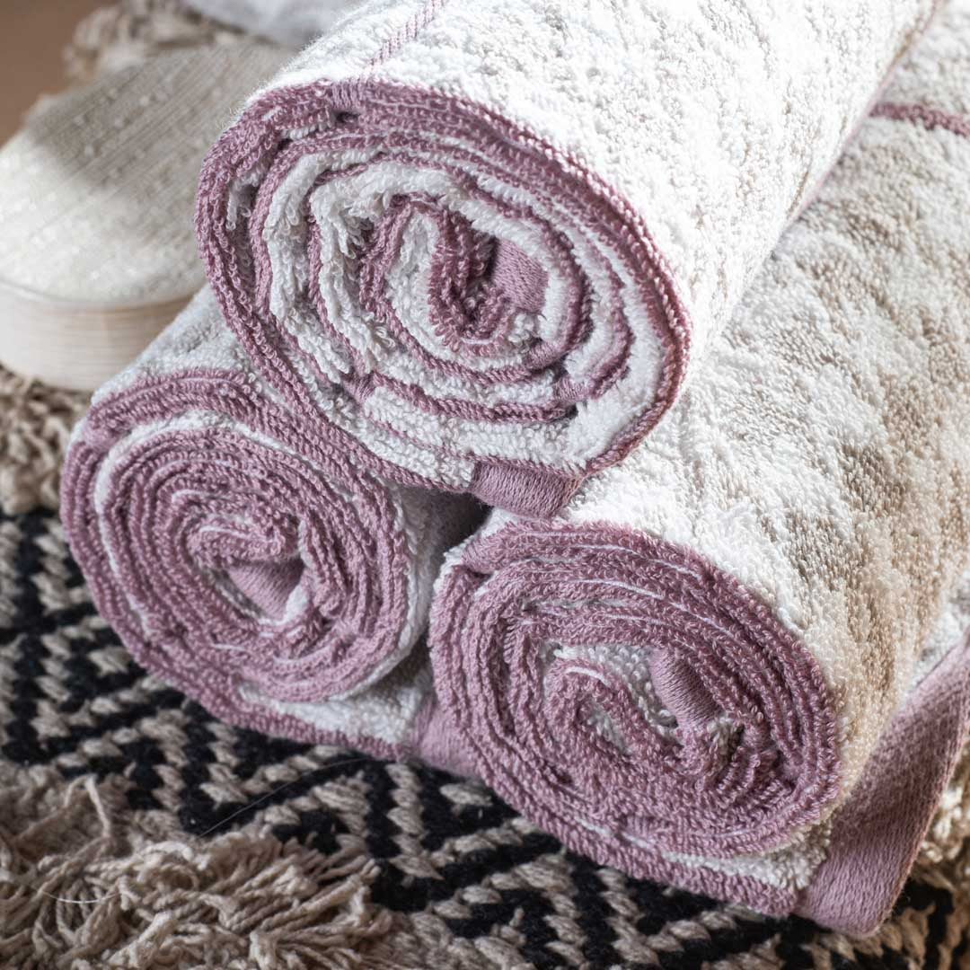 Soft Mauve Grid Cotton Towel – 42 × 75 cm DGN-3