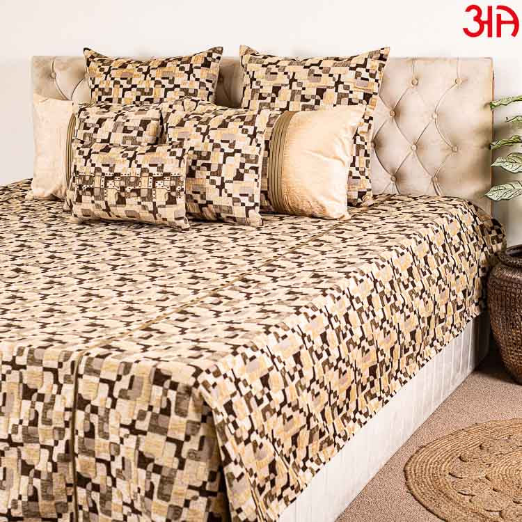Chennile King Size (100x108)-Inch 8 Pcs Bedcover Set (1+2+2+2+1)