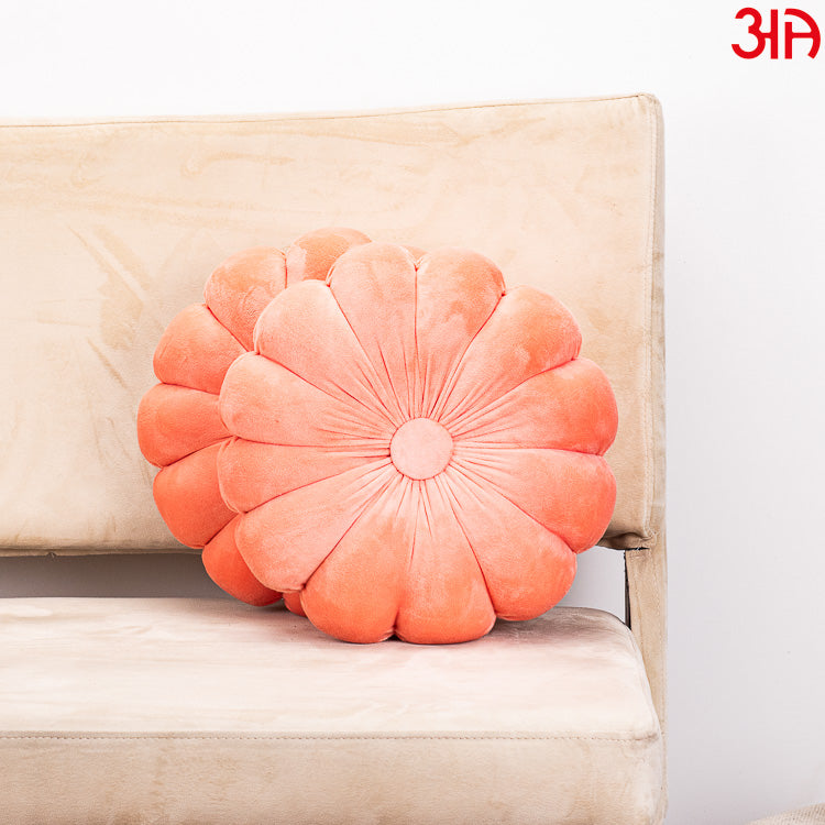 Petal Round Cushion With Filler