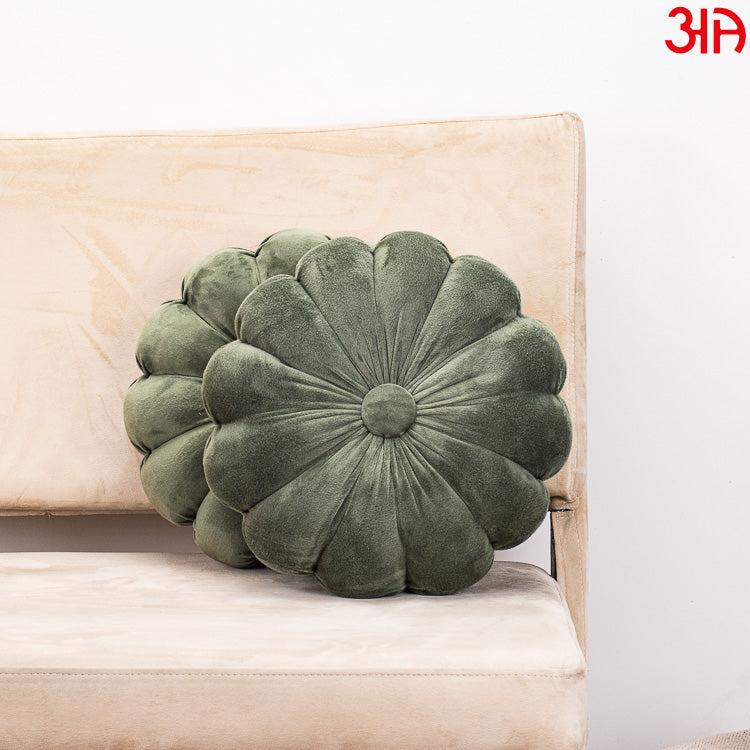 Petal Round Cushion With Filler