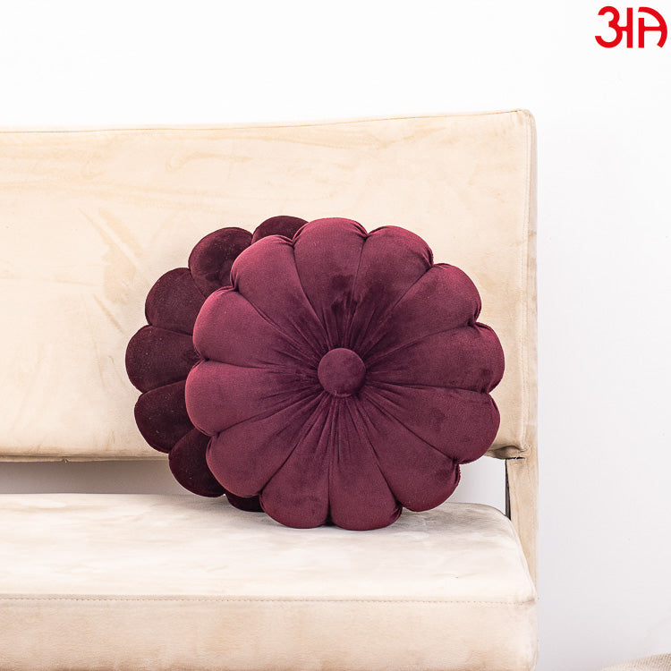 Petal Round Cushion With Filler