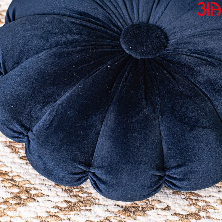 Petal Round Cushion With Filler