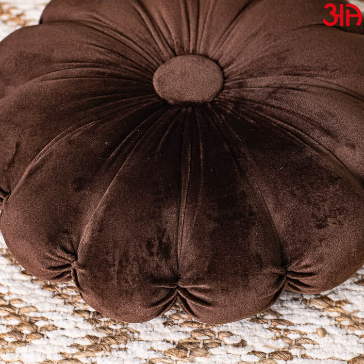 Petal Round Cushion With Filler