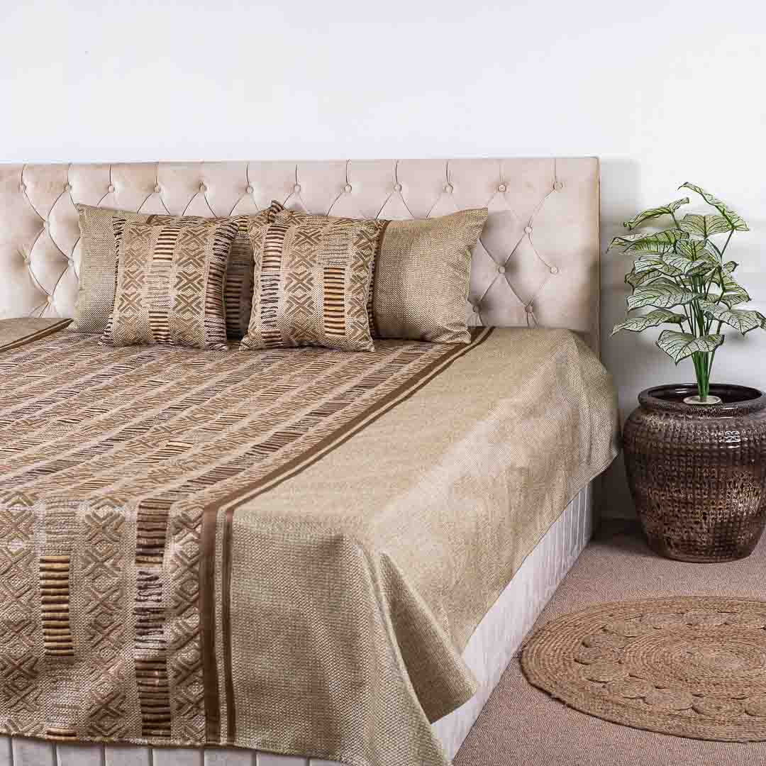 Abstract Design King Size (100x110)-Inch Jute Jaquard Bedcover Set (1+2+2)