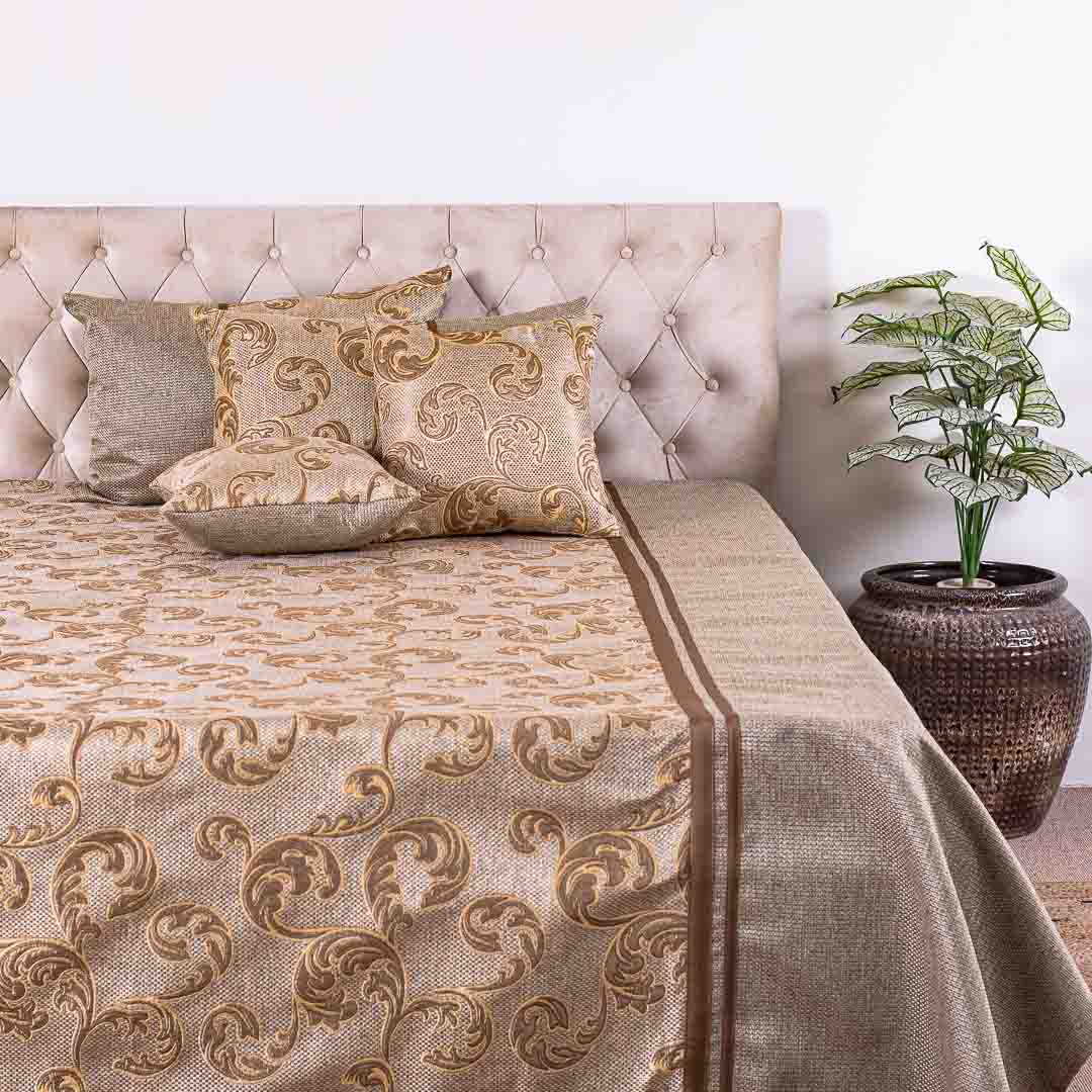 Paesly Jute Jaquard Printed King Size (100x110)-Inch Bedcover Set (1+2+2)