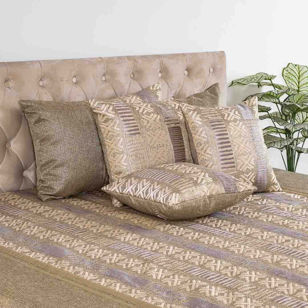 Abstract Design King Size (100x110)-Inch Jute Jaquard Bedcover Set (1+2+2)