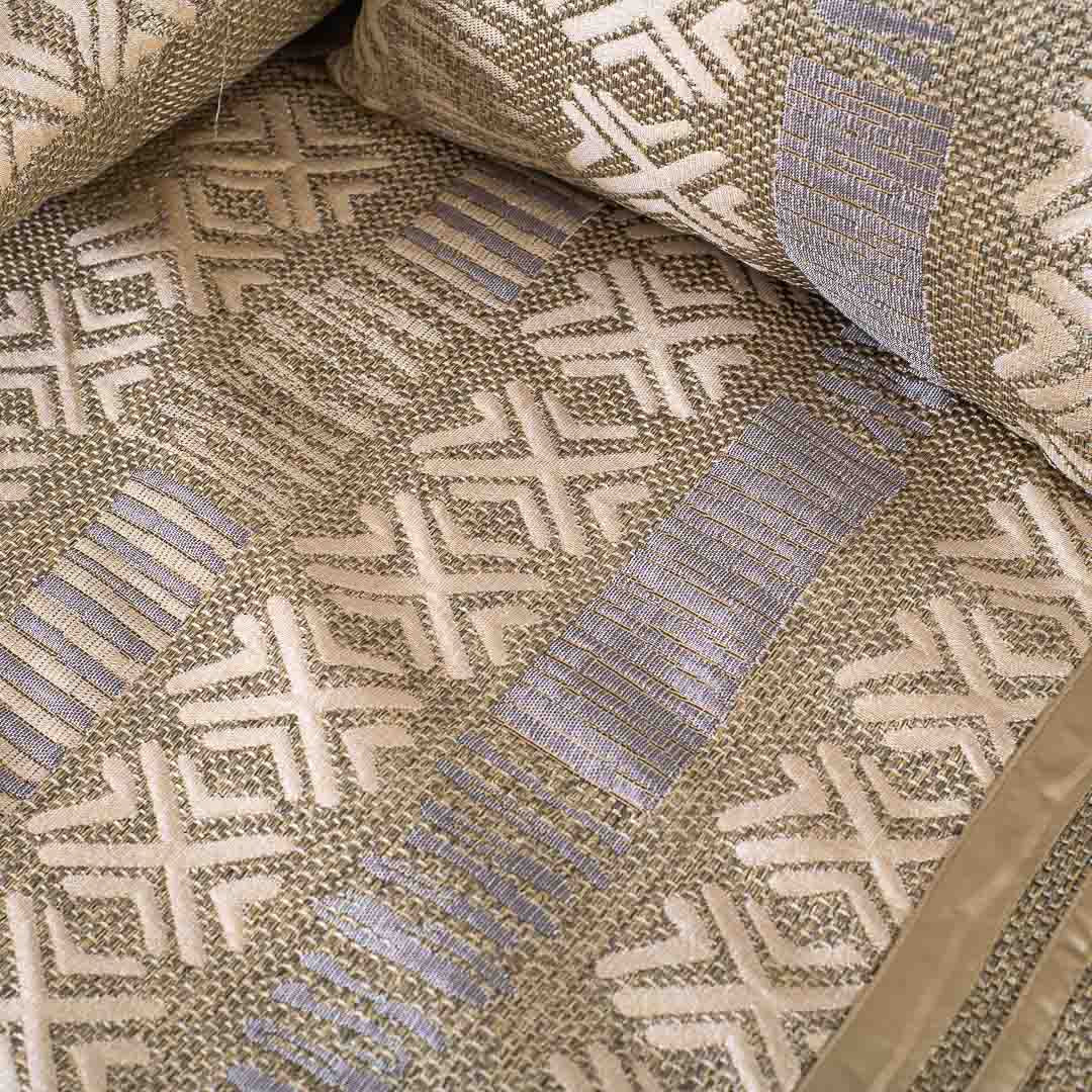 Abstract Design King Size (100x110)-Inch Jute Jaquard Bedcover Set (1+2+2)
