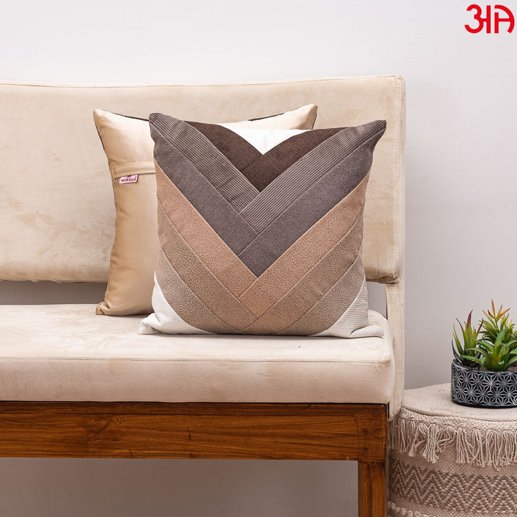 v-stripe brown cushion cover2