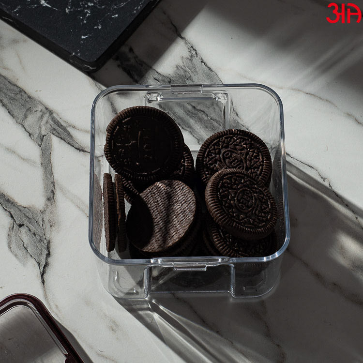 brown cookies and masala containers4