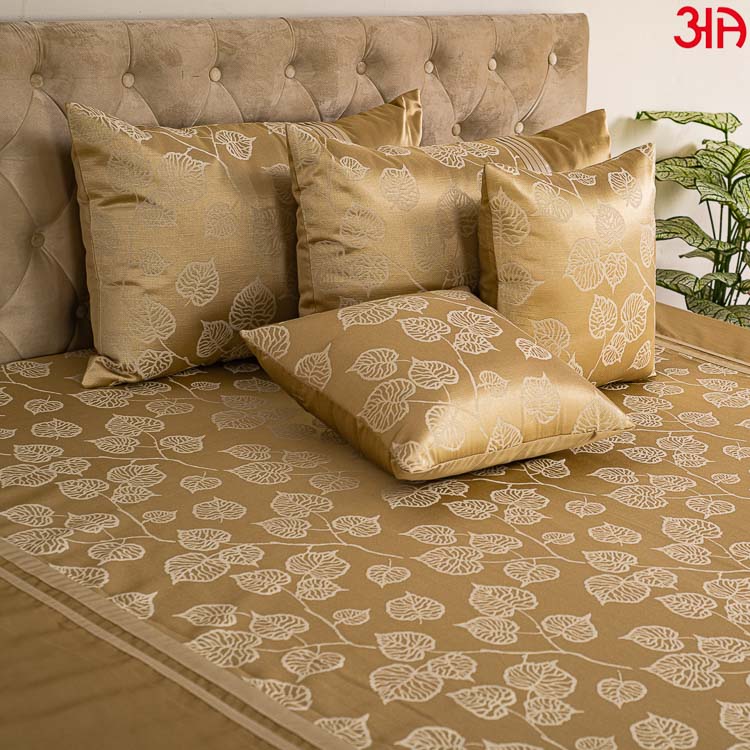 jacquard mix beige bedcover 2