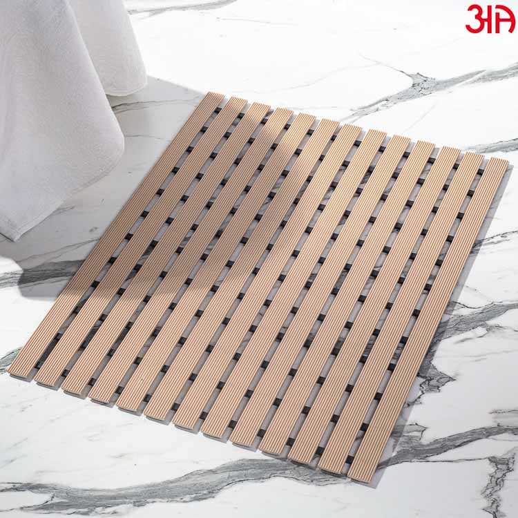 beige stripe showermat with drain hole