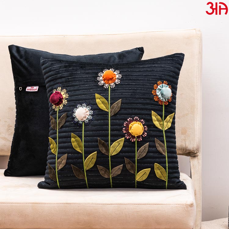 Captivating Flower Bloom Cushion Cover – Aawrun
