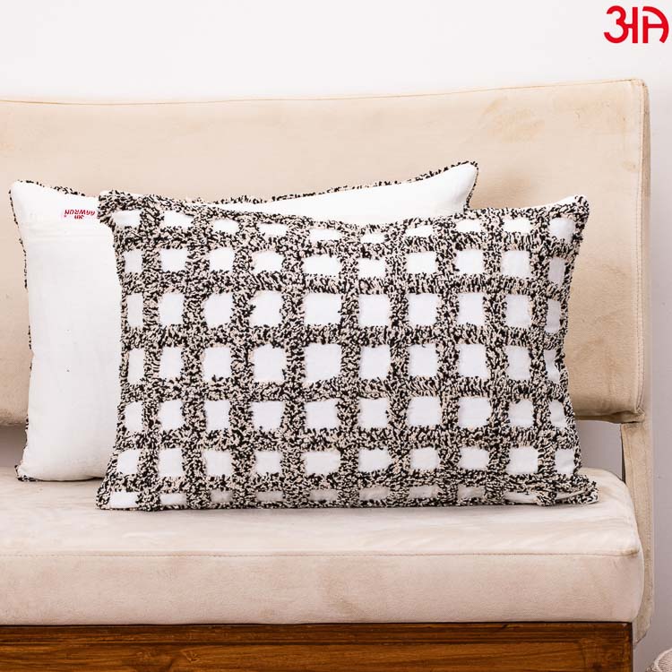 Handloom Style Check Pattern Cushion Cover Aawrun