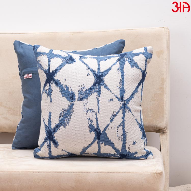 blue waves patterned cushion cover