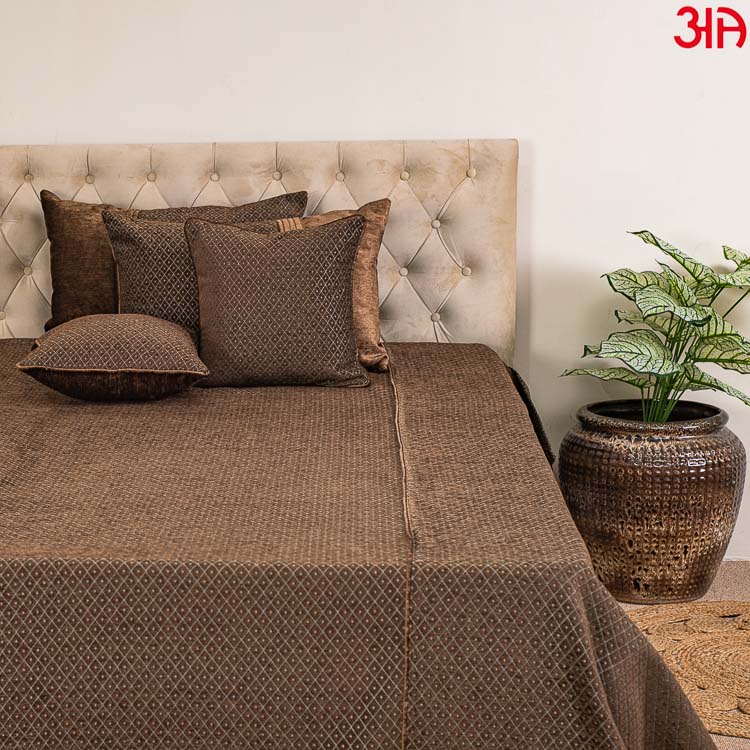 brown diamond printed bed cover