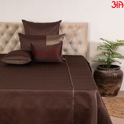 brown jacquard wave bed cover
