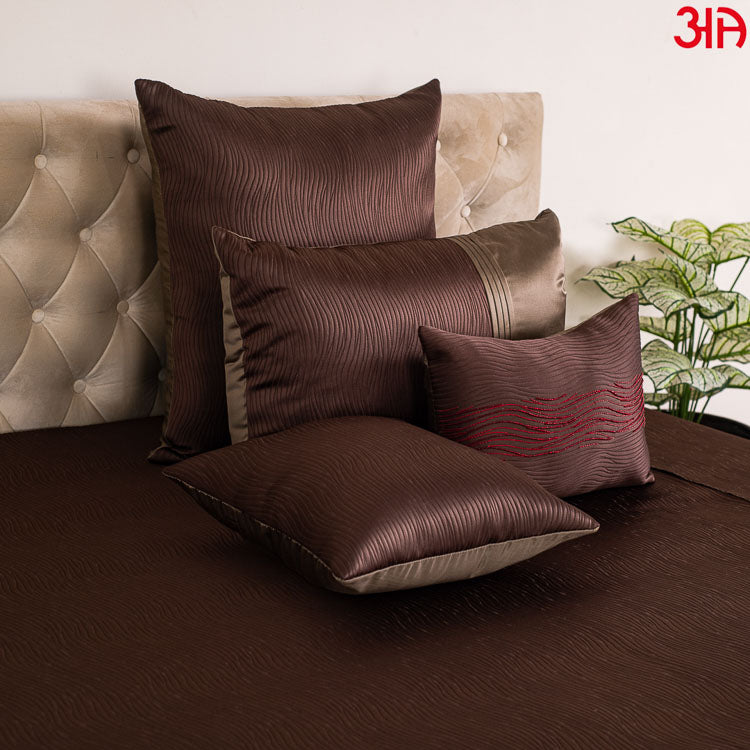 brown jacquard wave bed cover2