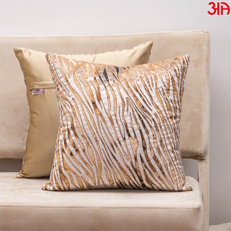 Animal skin pattern velvet cushion cover