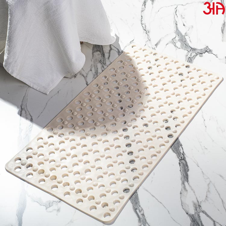 cream hole showermat