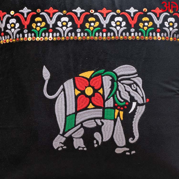 elephant embroidery cushion black3