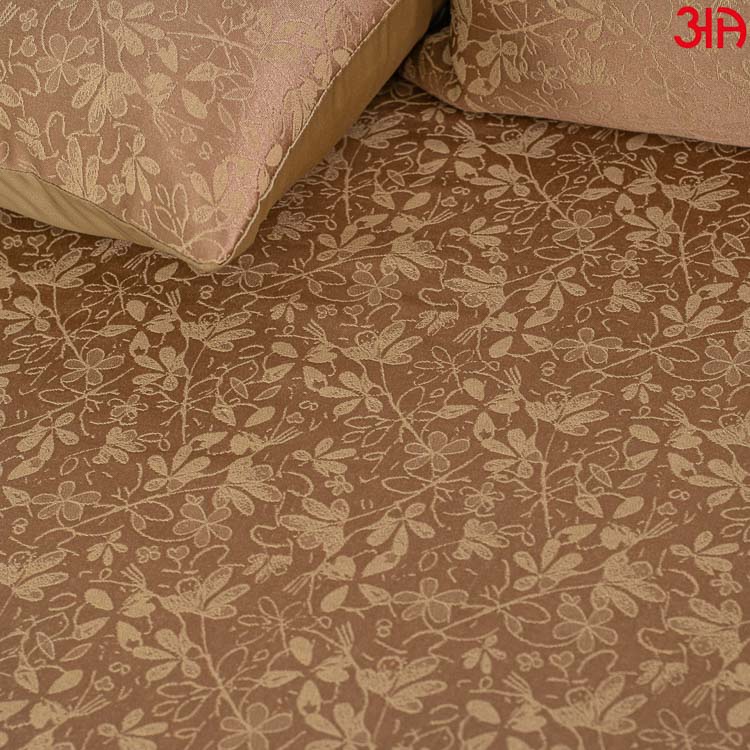 golden jacquard mix bed cover3