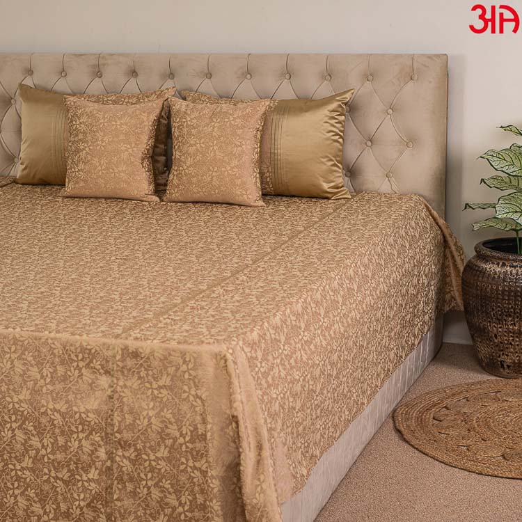 golden jacquard mix bed cover4